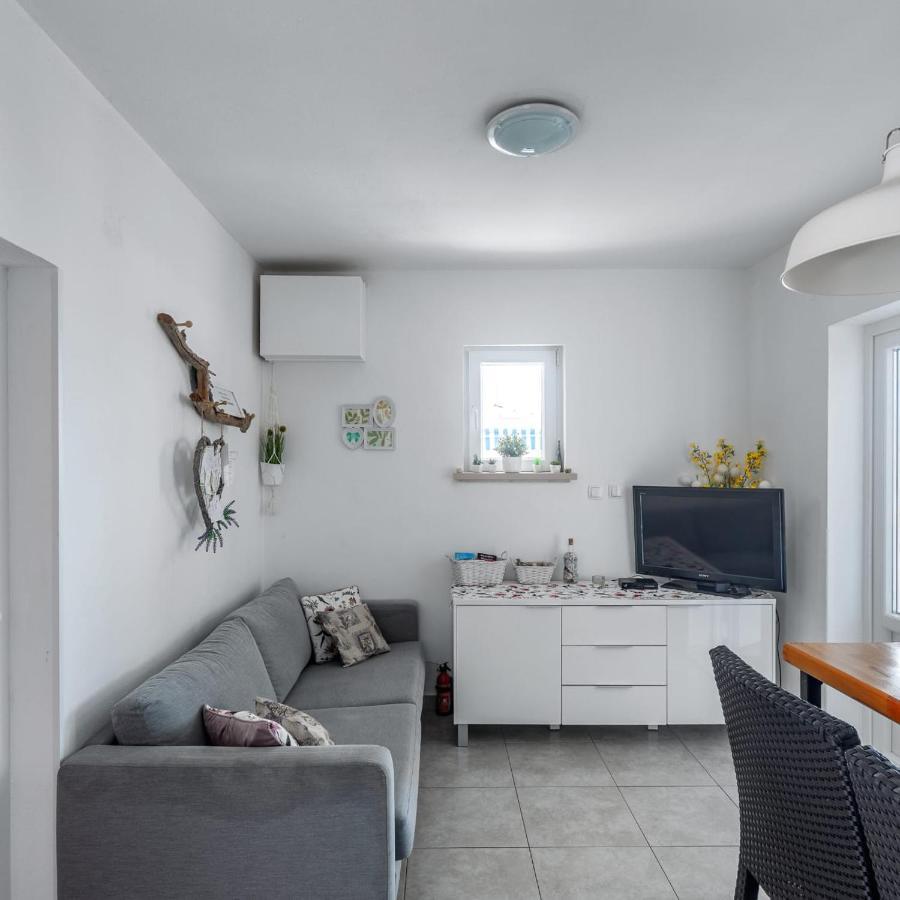 Holiday House Iva Слатине Экстерьер фото