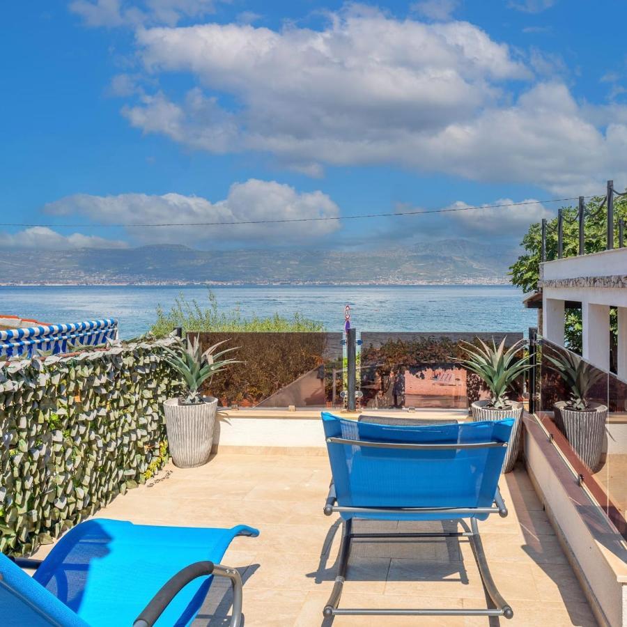 Holiday House Iva Слатине Экстерьер фото