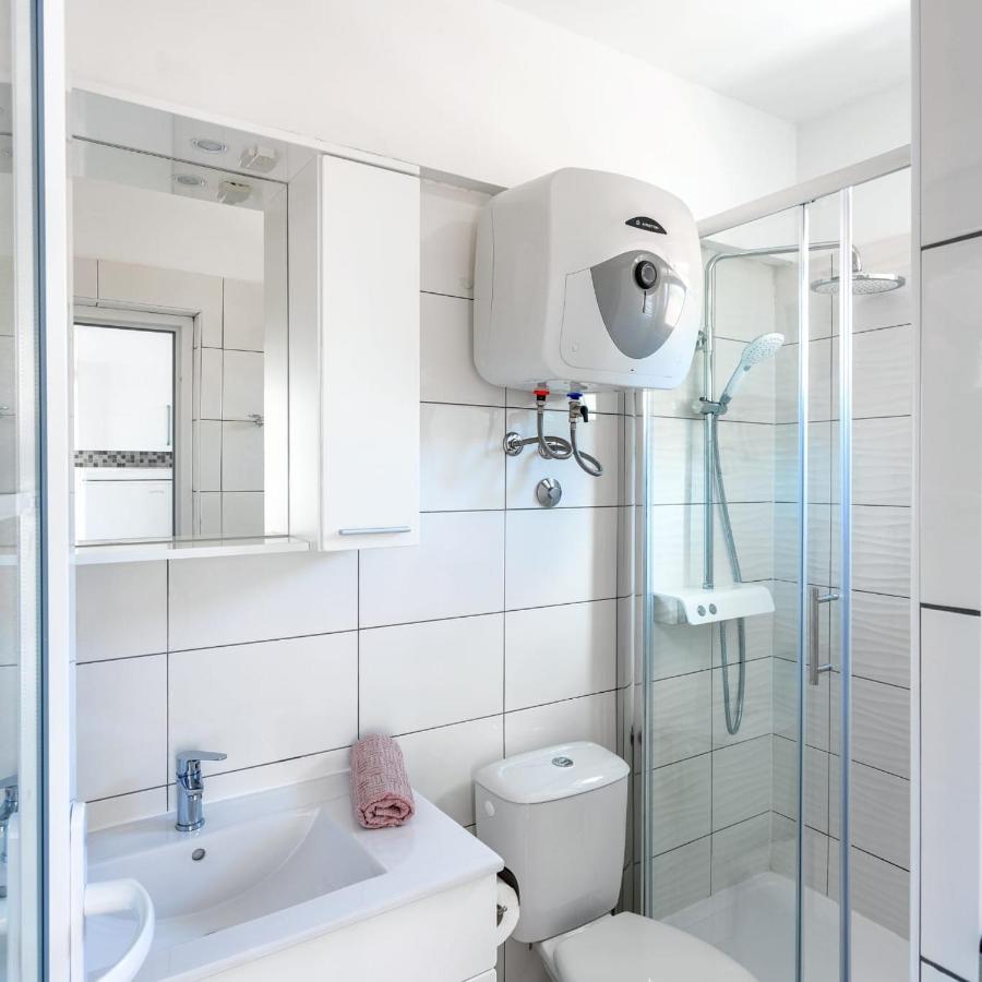 Holiday House Iva Слатине Экстерьер фото