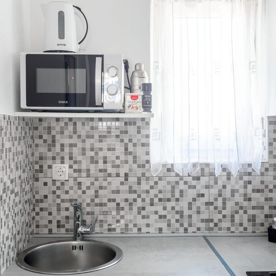 Holiday House Iva Слатине Экстерьер фото
