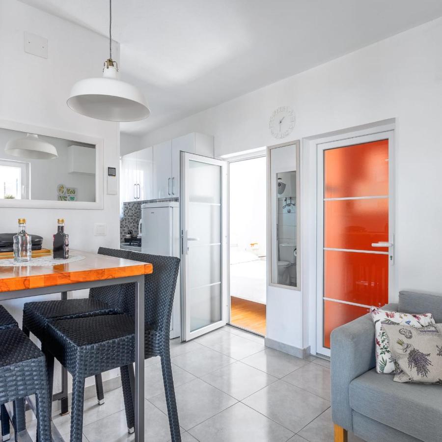 Holiday House Iva Слатине Экстерьер фото